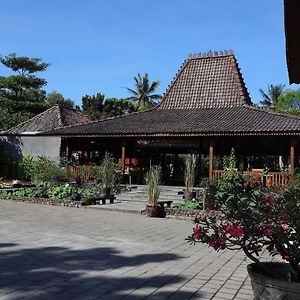 מגלאנג Amata Borobudur Resort Exterior photo