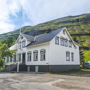 Seyðisfjörður Hotel Aldan - The Bank Exterior photo