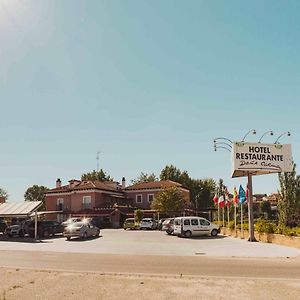 טורדסיאס Hotel Dona Carmen Exterior photo