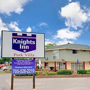 Knights Inn - Park Villa Motel, מידלאנד Exterior photo