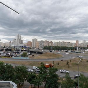 קייב Comfortnaya Quartira Na Metro Osokorki Exterior photo