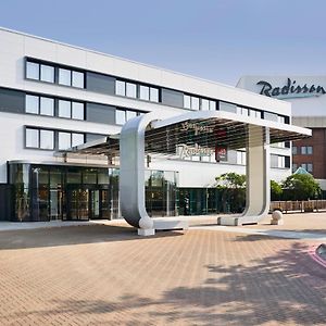 הית'רו Radisson Hotel And Conference Centre London Heathrow Exterior photo