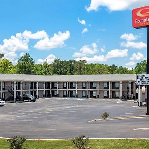 אוורגרין Econo Lodge Inn & Suites Exterior photo