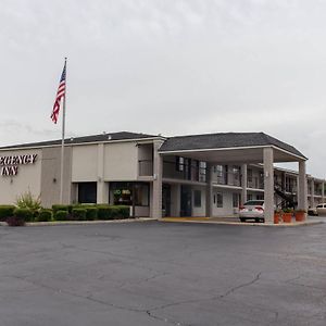 מונרוביל Regency Inn Exterior photo