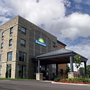 Days Inn By Wyndham לוויס Exterior photo