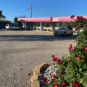 סוון היל Paddle Steamer Motel Exterior photo