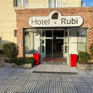 ויסאו Hotel Rubi Exterior photo