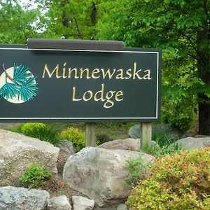 ניו פאלץ Minnewaska Lodge Exterior photo