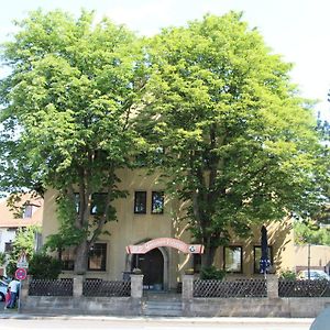 באיירוט Gasthof Gruner Baum Exterior photo