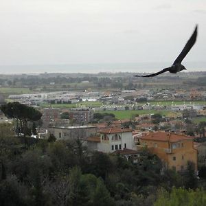 לינה וארוחת בוקר טרקיניה Al Castello Exterior photo