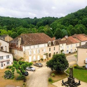 לינה וארוחת בוקר Saint-Jean-de-Côle Chez Robert Exterior photo