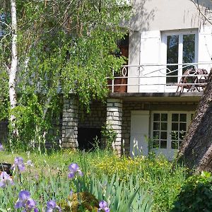 לינה וארוחת בוקר La Chapelle-Faucher Au Catalpa Exterior photo