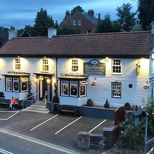 מלון The Boathouse Wylam Exterior photo