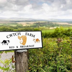 Ystalyfera Cwtch Farm Bed & Breakfast Exterior photo