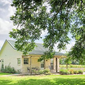 Burton Inn At Indian Creek Exterior photo