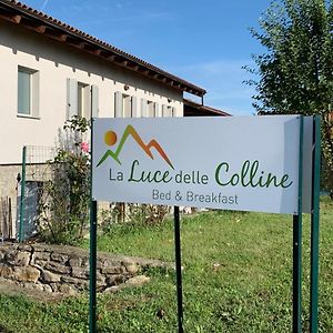 לינה וארוחת בוקר Serravalle delle Langhe La Luce Delle Colline Exterior photo