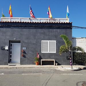 Las Majoreras Rickaty Lodge Bed And Breakfast, Hotel De Aeropuerto, Plane Spotting Hotel, Las Palmas Airport, Gran Canaria Airport, Lpa, Spain Exterior photo