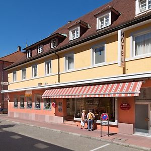 ראסטאט Hotel Zum Goldenen Mann Exterior photo