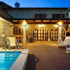 Marasi Cosy Holiday Home In Vrsar With Private Pool Exterior photo