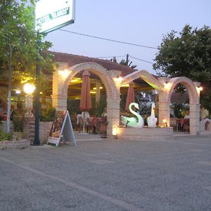 אמודיה Hotel Glaros Exterior photo