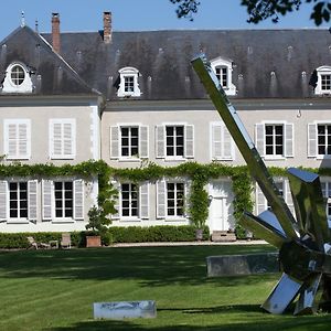 Montigny-la-Resle Chateau De La Resle - Design Hotels Exterior photo
