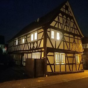 דירות אלזנאו אין אונטרפראנקן Historisches Fachwerkhaus Exterior photo