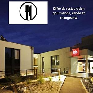 Ploumagoar Hotel Ibis Guingamp Coeur De Bretagne Exterior photo