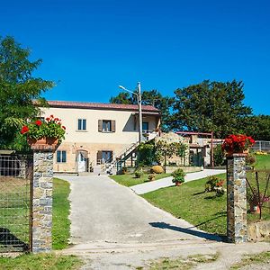 בית הארחה Filiano 	Le Pitture Casa Di Campagna Exterior photo