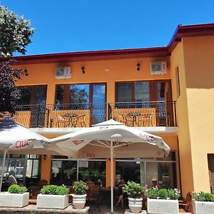 מלון Orşova Casa Gabi'S Exterior photo