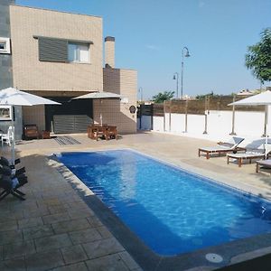 הוילה קמארוגה Casa Can Miras Exterior photo