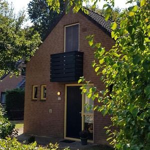 Ewijk Vakantiewoning Maas En Waal Exterior photo