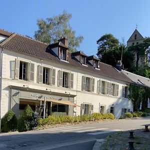 Grosrouvre Auberge Du Chasseur Exterior photo