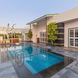 נאסיק Stayvista'S Villa Cobblestone With Pool, Terrace & Gazebo Exterior photo