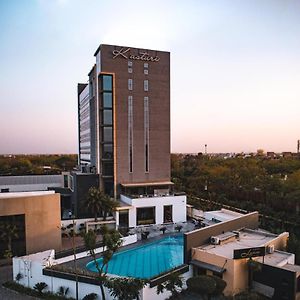 Pāl Hotel Kasturi Orchid Exterior photo