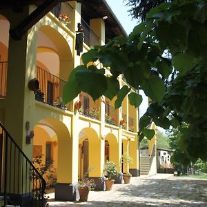 מלון קאסטלמונטה Equin'Ozio Exterior photo