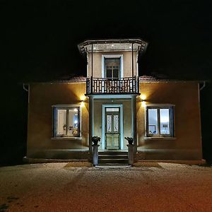 Saint-Genix-sur-Guiers La Maison Fleur De Frangipanier Exterior photo