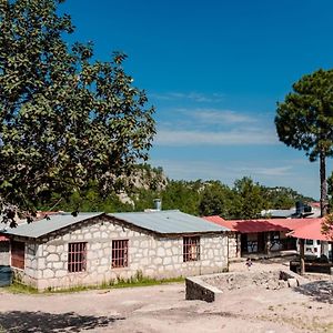 מלון Areponapuchi Cabanas De Lolita En Barrancas Del Cobre Exterior photo