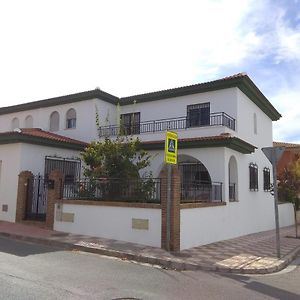 El Chaparral  La Casita De La Abuela - Vivienda Familiar Con Encanto Exterior photo