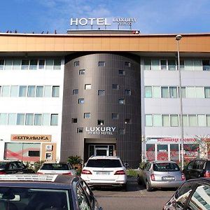 פראטו Hotelluxuryprato Exterior photo