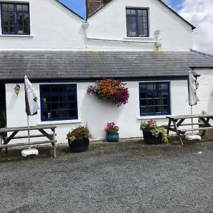 Lewdown Blue Lion Inn Exterior photo