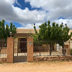 אוסה דה מונטיאל Casa Rural Villa Lucia Exterior photo