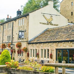 לינה וארוחת בוקר Holmebridge The Pickled Pheasant Exterior photo