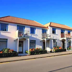 אקורואה Les Troupes Apartments Exterior photo