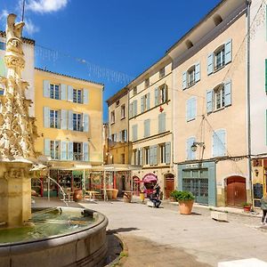 פורקלקייה Provence Au Coeur Appart Hotels Exterior photo