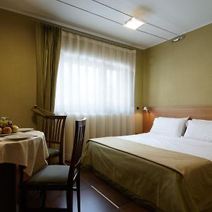 סן ג'יואבאני רוטונדו Hotel Villa San Pietro Room photo