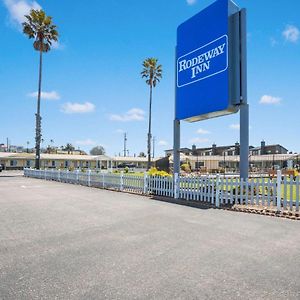 Rodeway Inn At מורו ביי Exterior photo