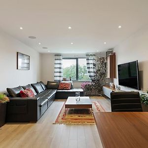 דירות New Southgate 1-Bed Spacious Flat, North London, 15 Minutes To Central Exterior photo