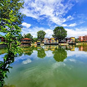 אוגניאנובו Waterside Houses Exterior photo