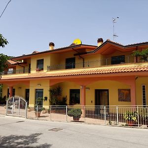 לינה וארוחת בוקר Tornareccio Bed & Breakfast "David" Exterior photo