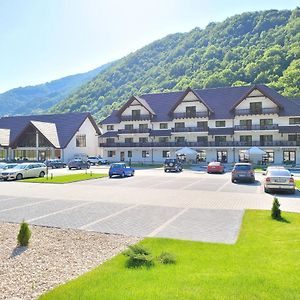 Martinie Nedei Hotel&Spa Transalpina Exterior photo